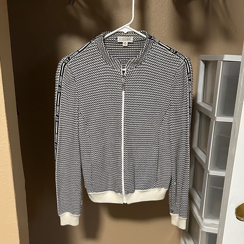 Black and White Patterned Women's Blazer